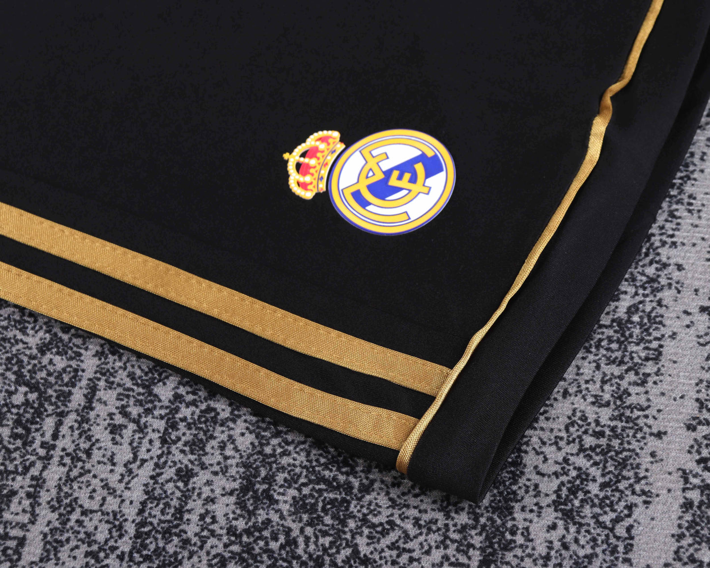 Real Madrid 11/12 Children's Away Retro Set