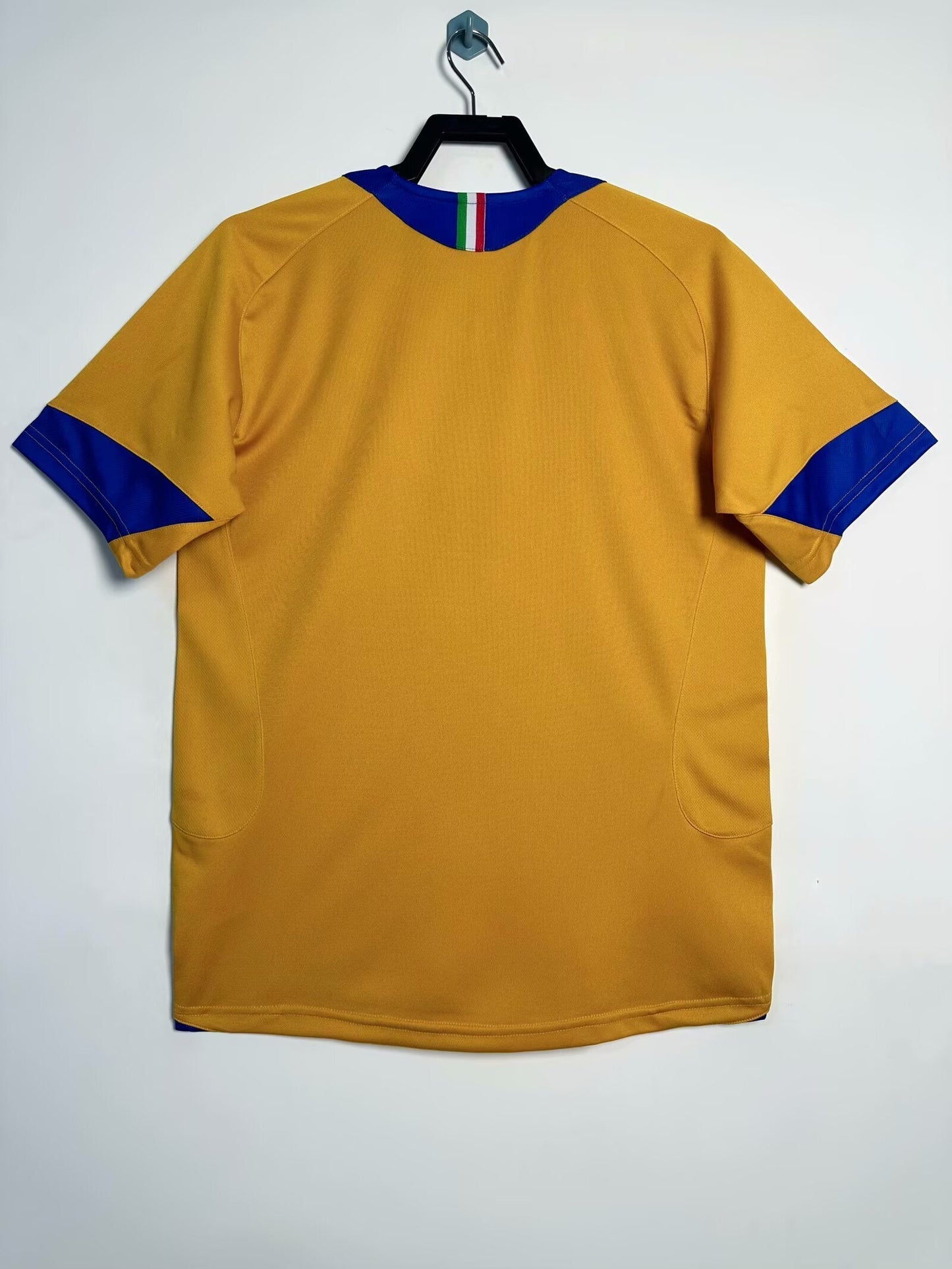Juventus 05/06 Third Retro Shirt