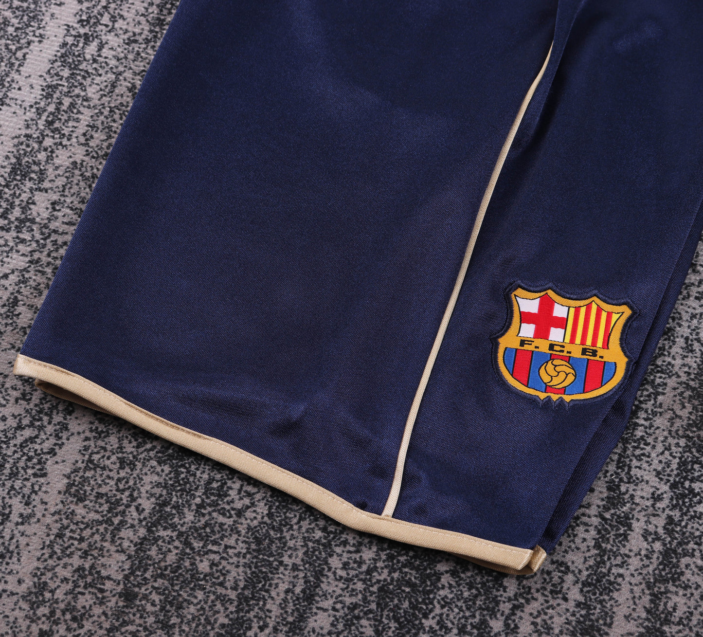Barcelona 01/02 Children's Away Retro Set