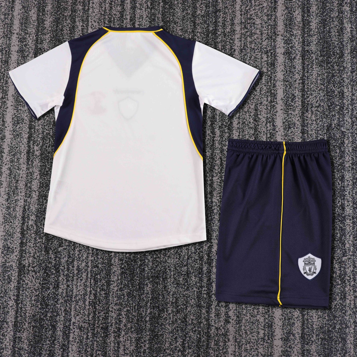 Liverpool 01/02 Children's Away Retro Set