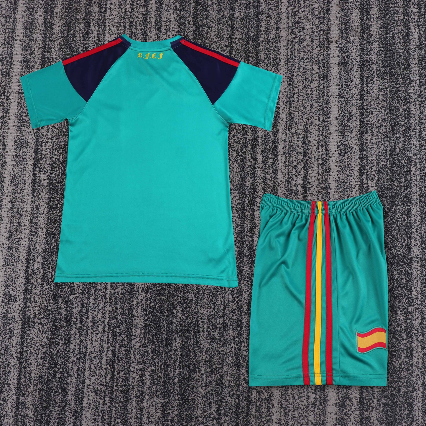 Spain 2010 Children's Home Retro Set Goalkeeper