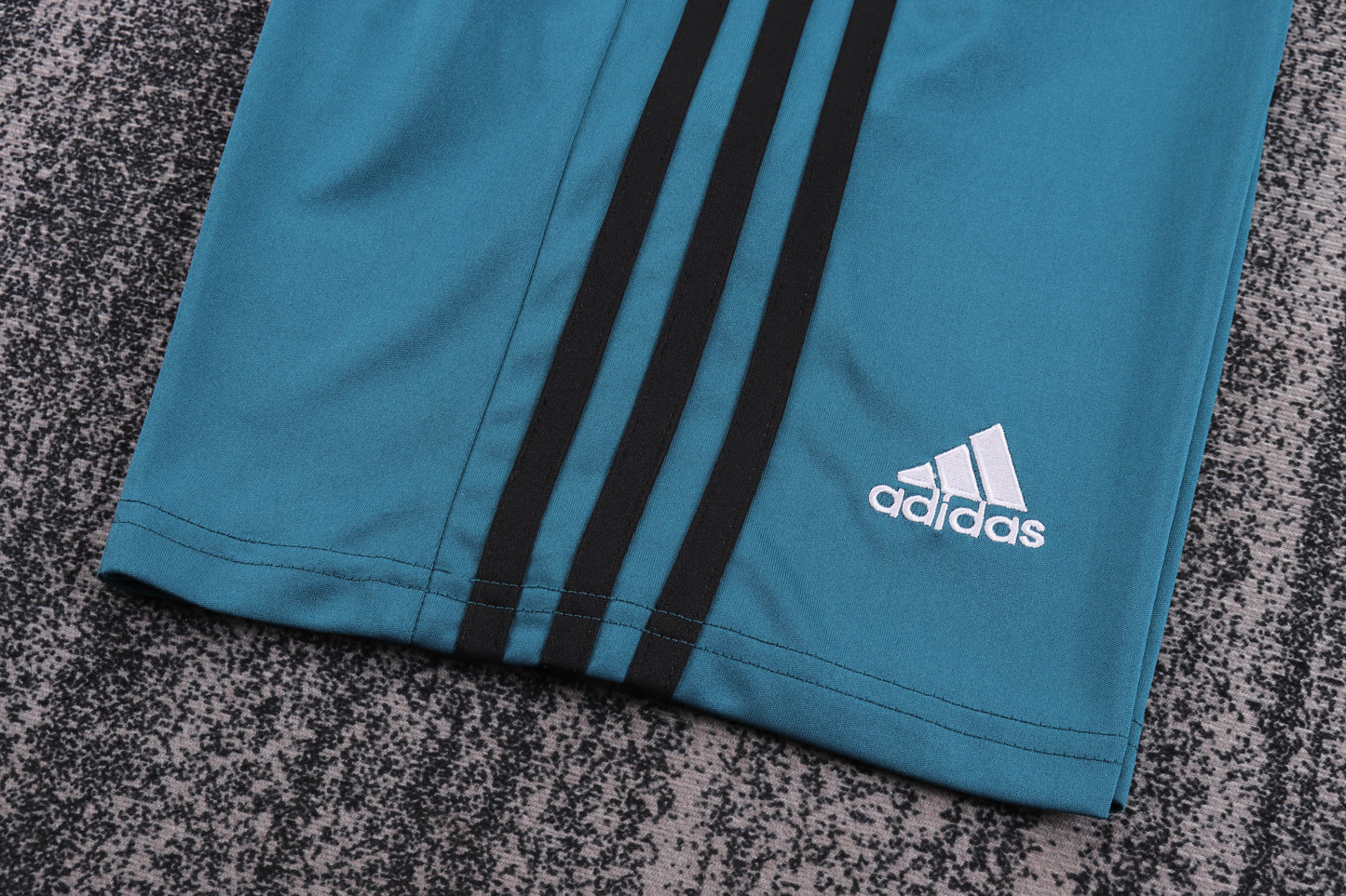 Real Madrid 17/18 Children's Third Retro Set - Long Sleeve