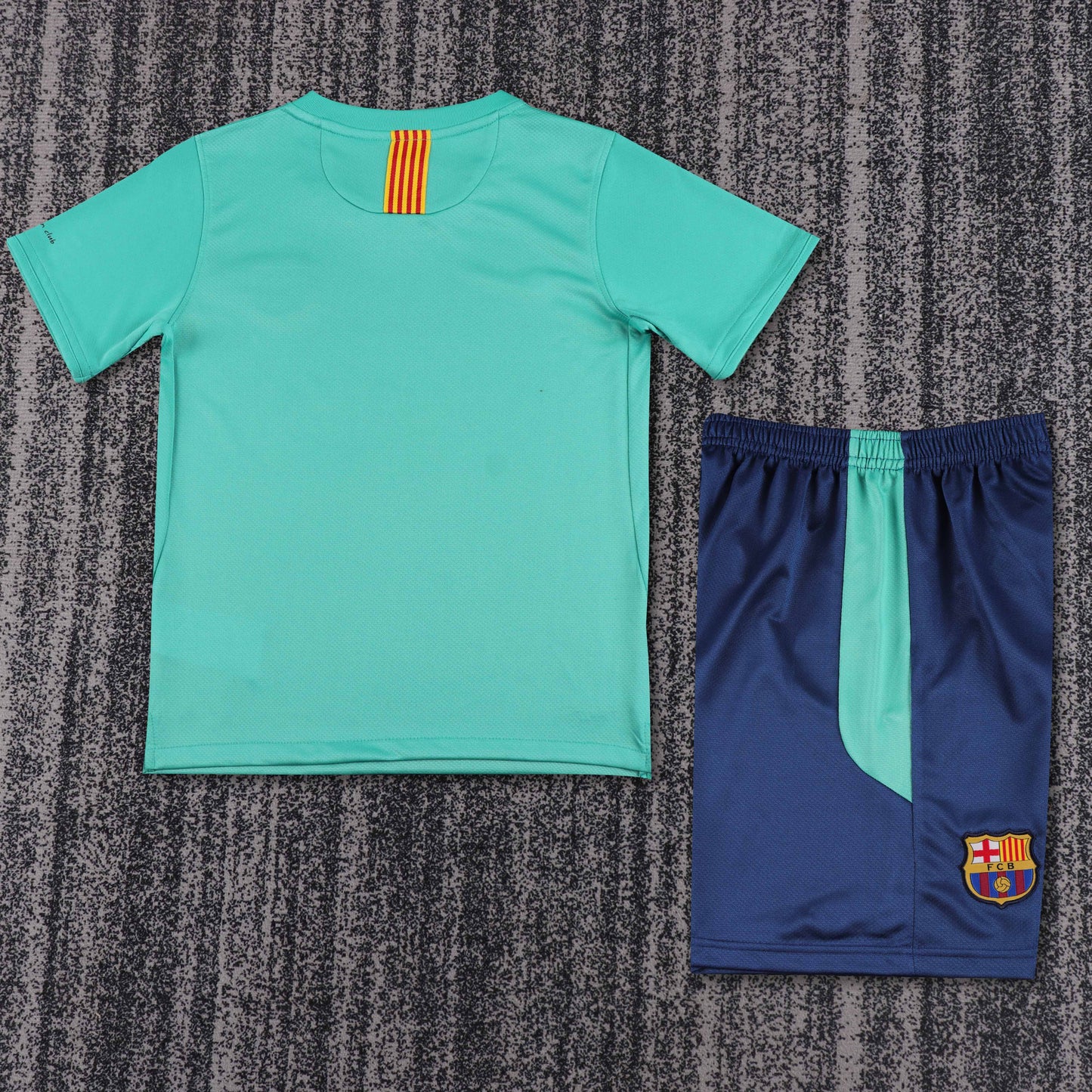 Barcelona 10/11 Children's Away Retro Set