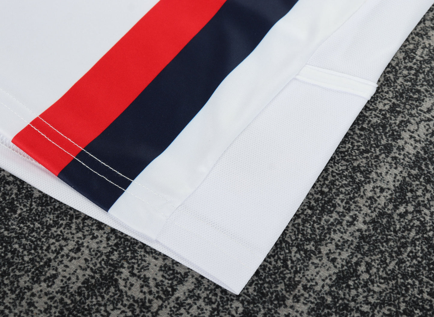 PSG 02/03 Children's Away Retro Set
