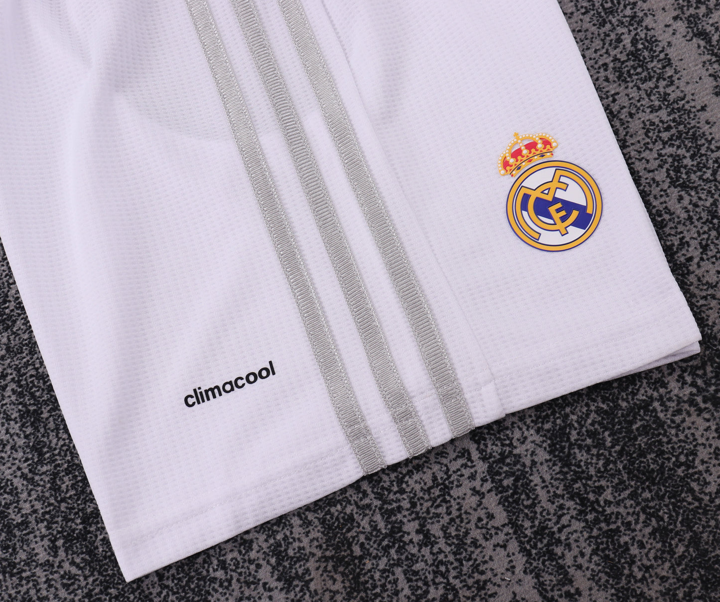 Real Madrid 15/16 Children's Home Retro Set