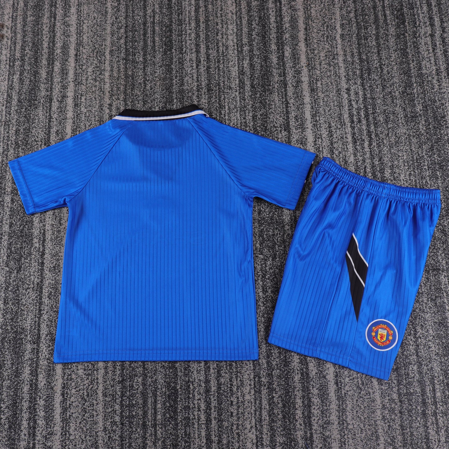 Manchester United 96/97 Children's Third Retro Set