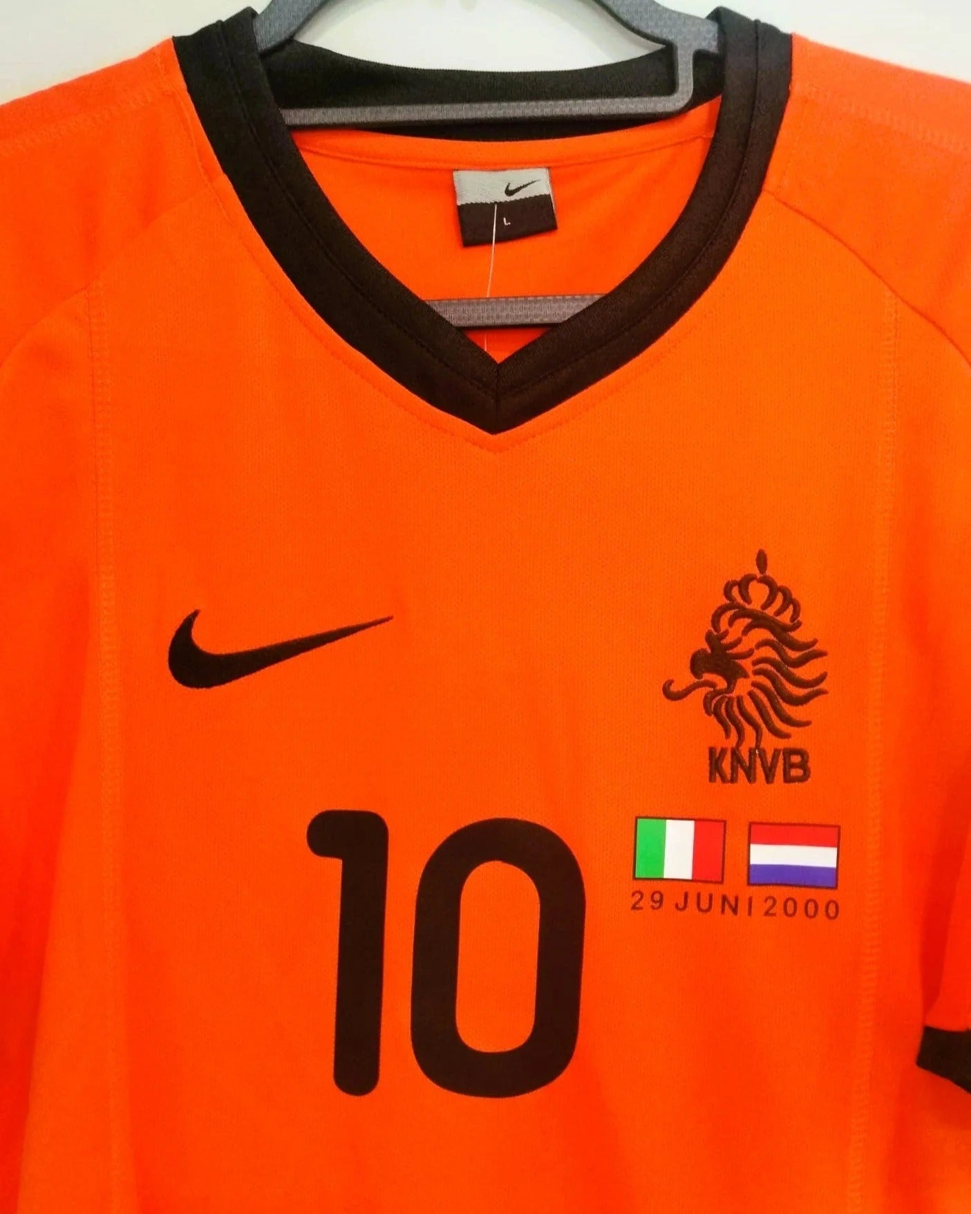 Netherlands 00/01 Home Retro Shirt - BERGKAMP #10 (+Patches)