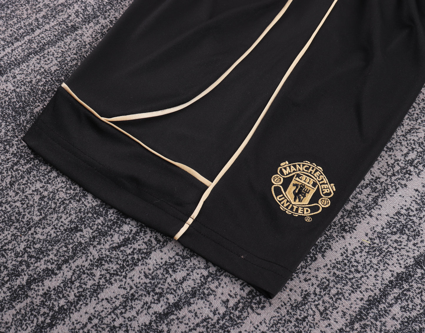 Manchester United 01/02 Children's Away Retro Set
