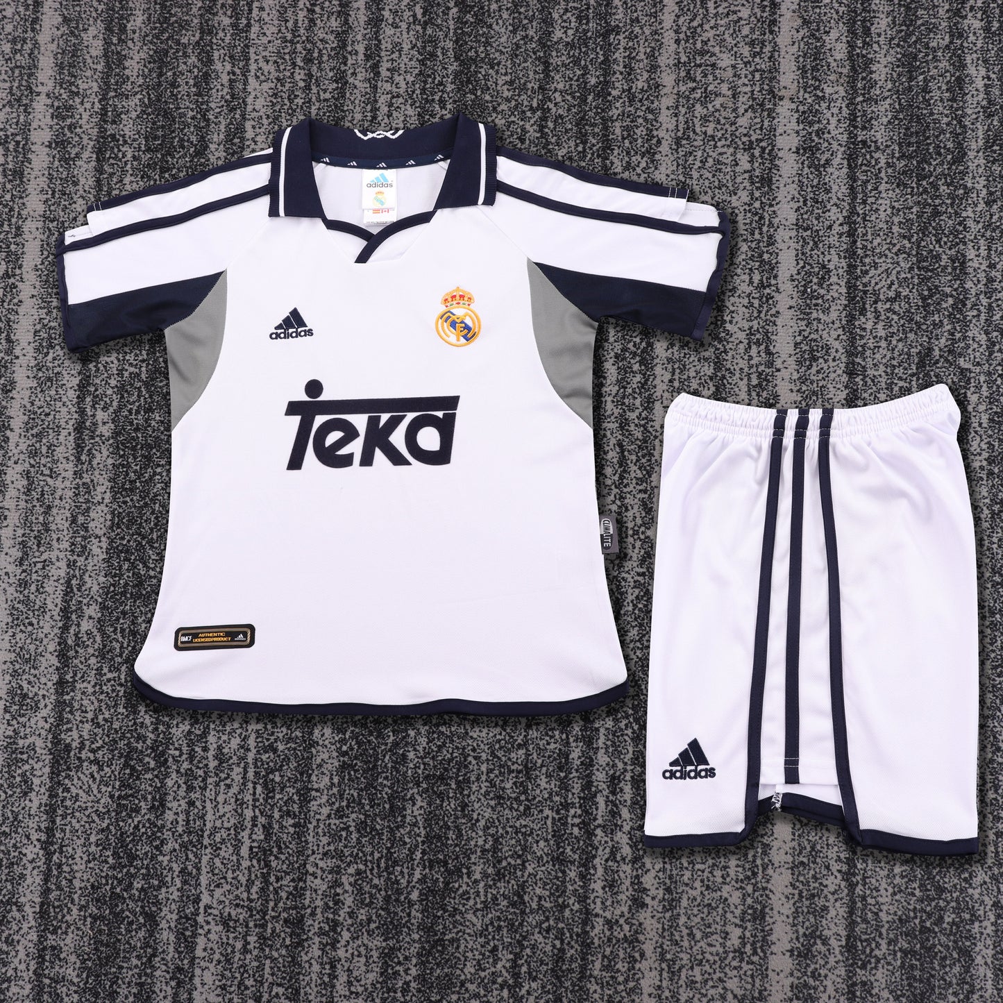 Real Madrid 00/01 Children's Home Retro Set