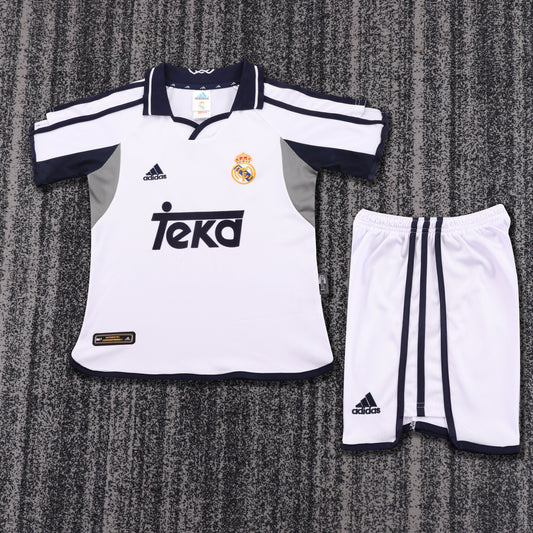 Real Madrid 00/01 Children's Home Retro Set