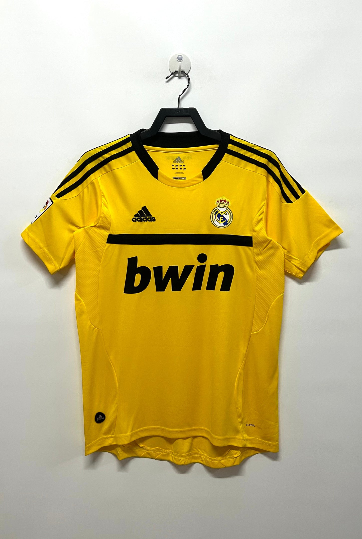 Real Madrid 11/12 Goalkeeper Home Retro Shirt (+Patches)