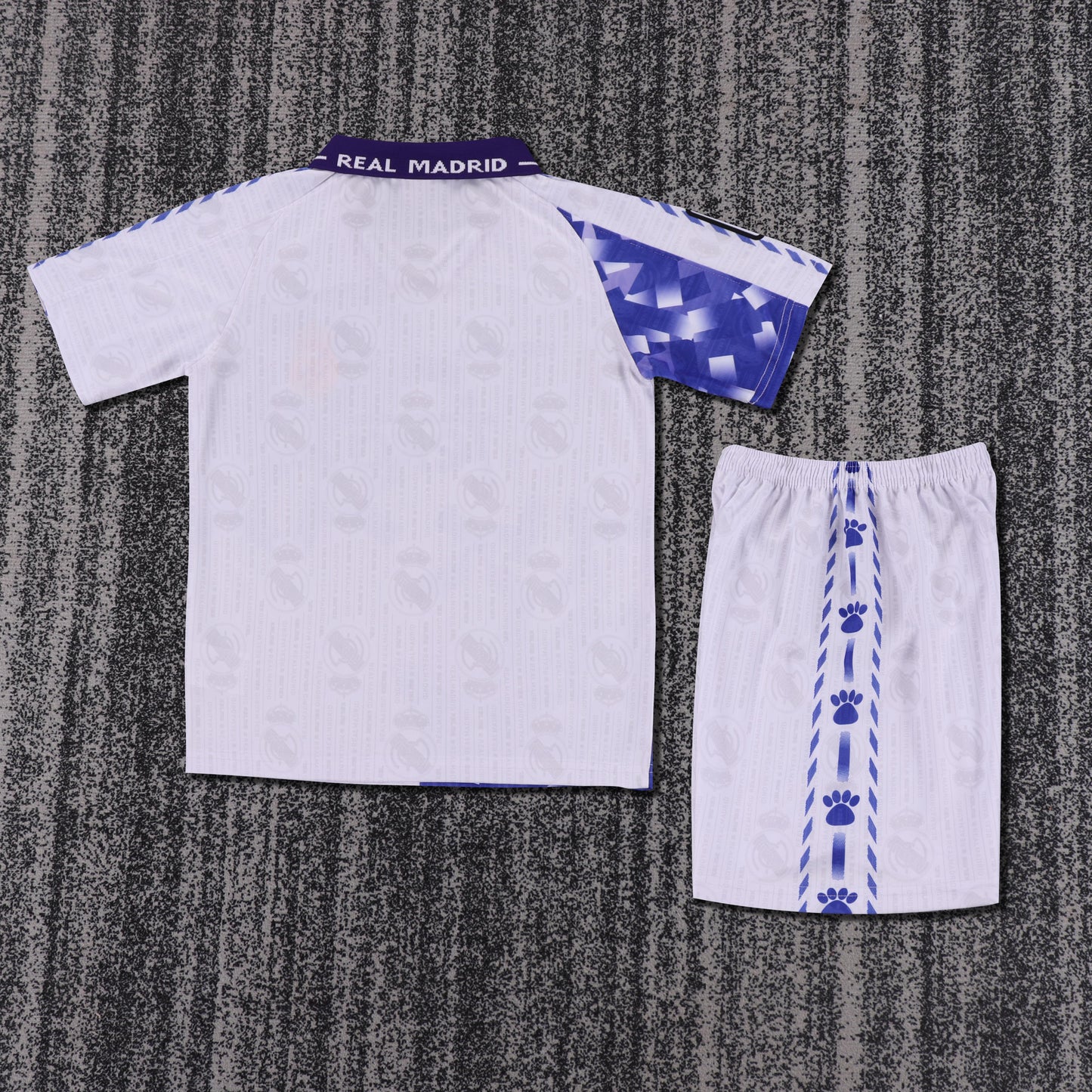 Real Madrid 96/97 Children's Third Retro Set (+Patches)