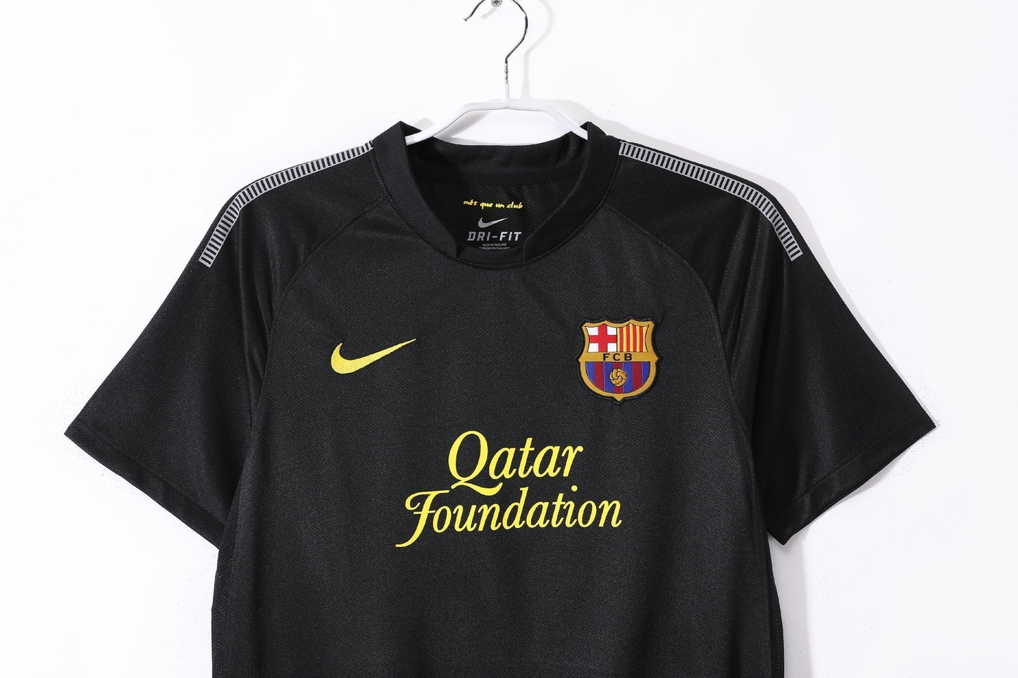 Barcelona 11/12 Away Retro Shirt