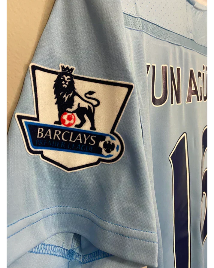 Manchester City 11/12 Home Retro Shirt - Kun Agüero #16 (+Patches)