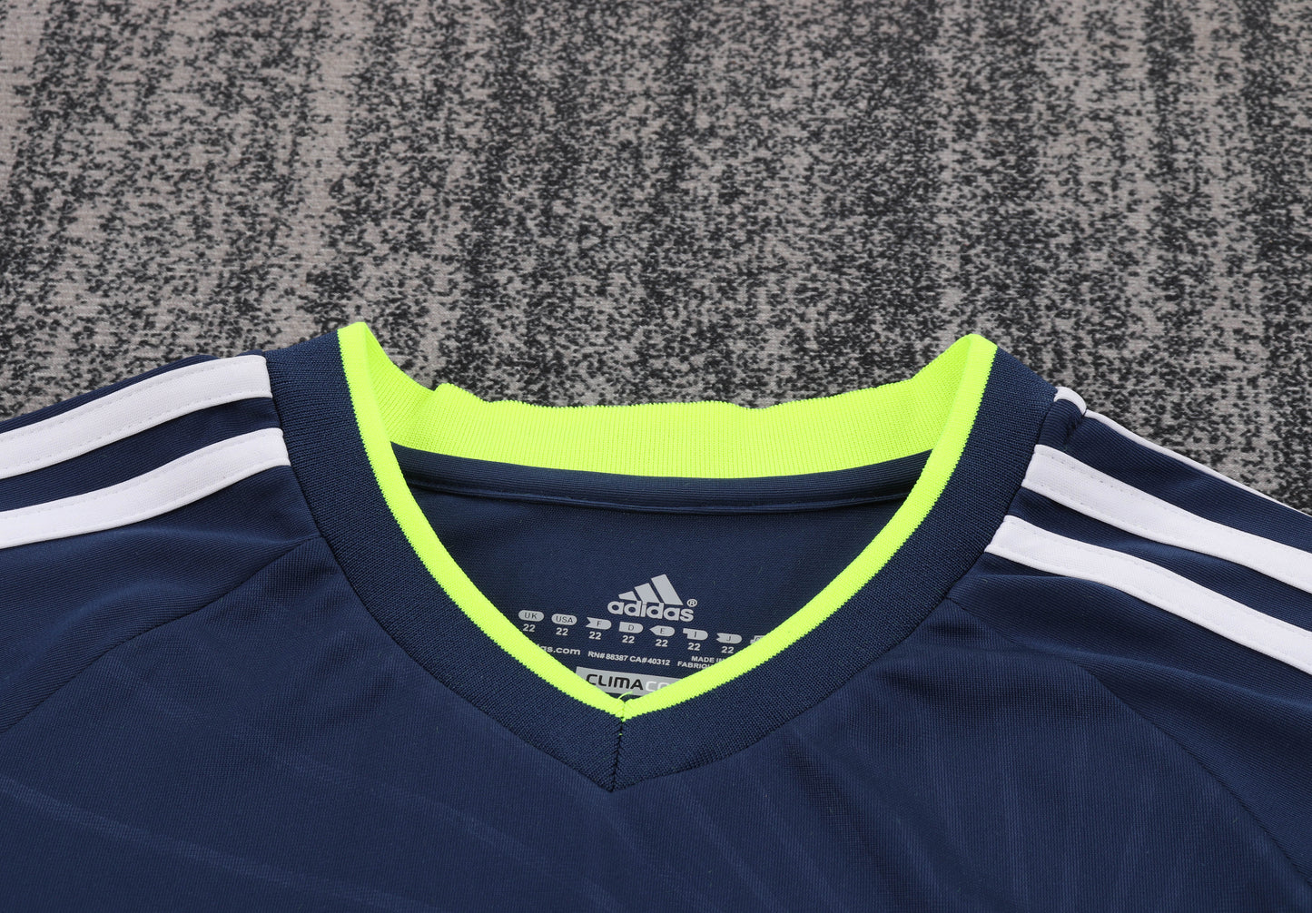Real Madrid 10/11 Children's Away Retro Set