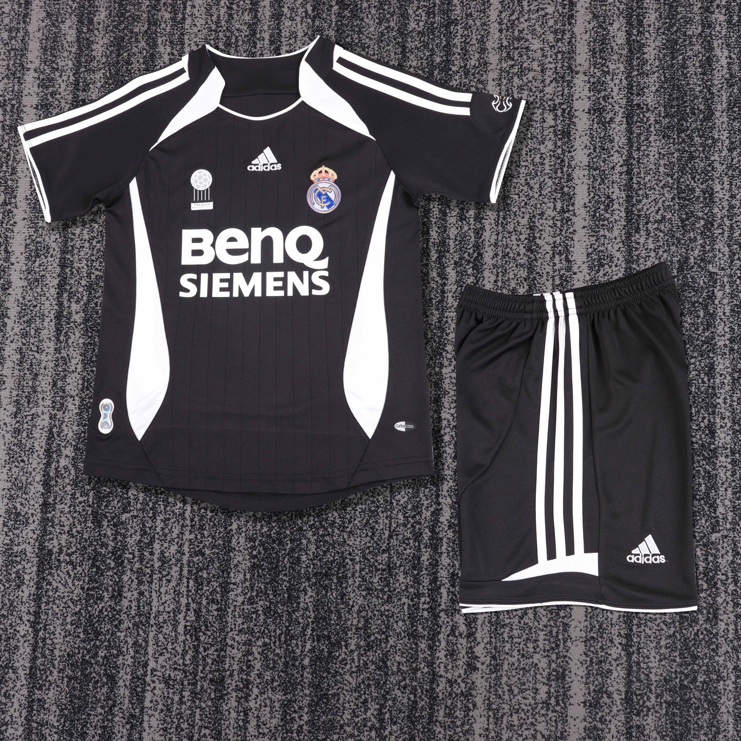 Real Madrid 06/07 Children's Away Retro Set