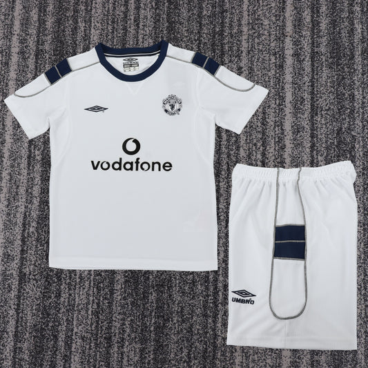 Manchester United 00/01 Children's Away Retro Set