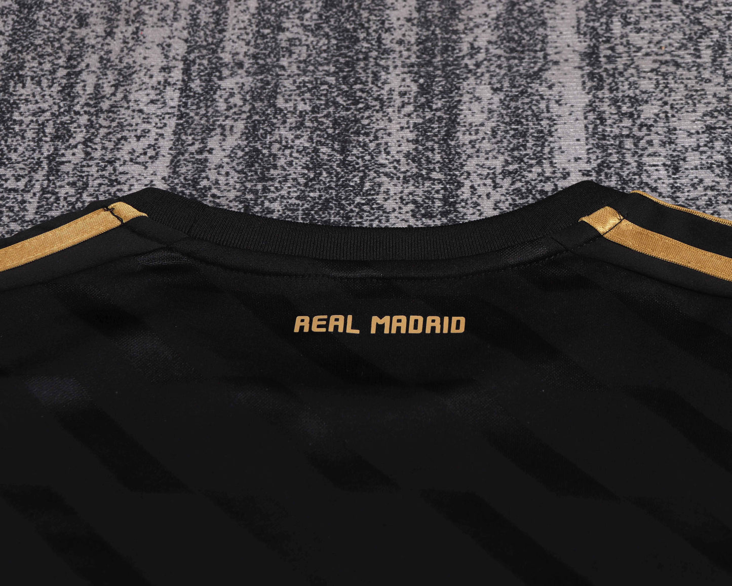 Real Madrid 11/12 Children's Away Retro Set