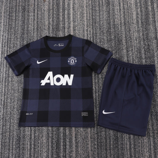 Manchester United 13/14 Children's Away Retro Set