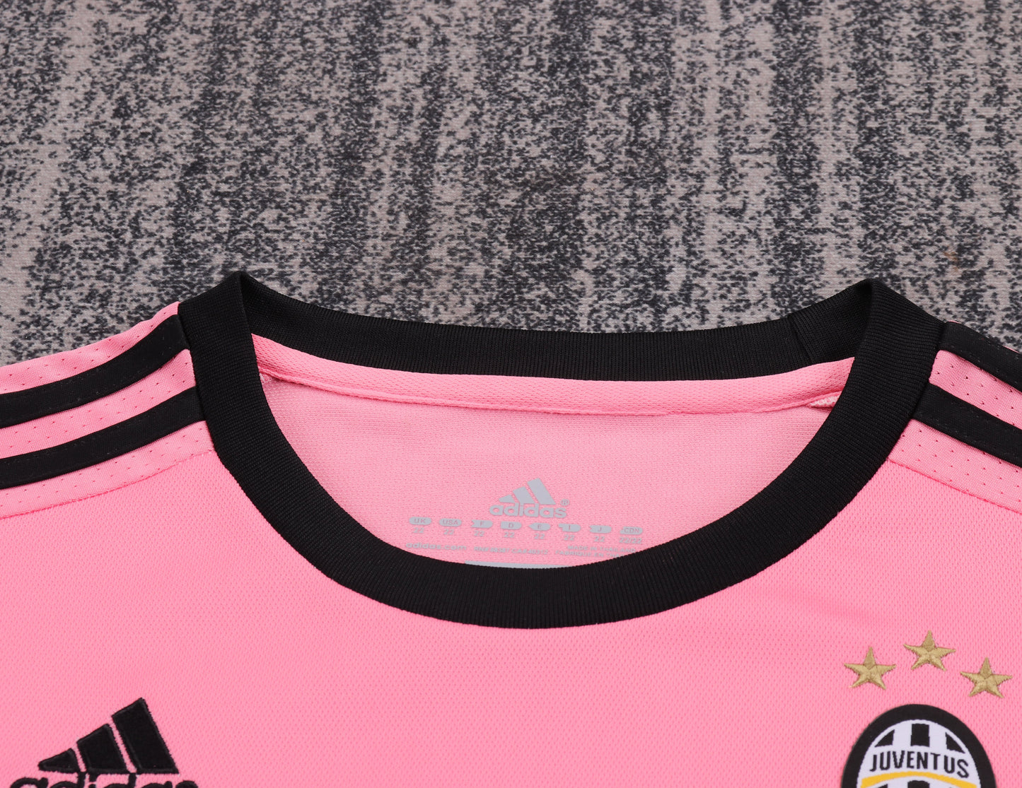 Juventus 15/16 Children's Away Retro Set