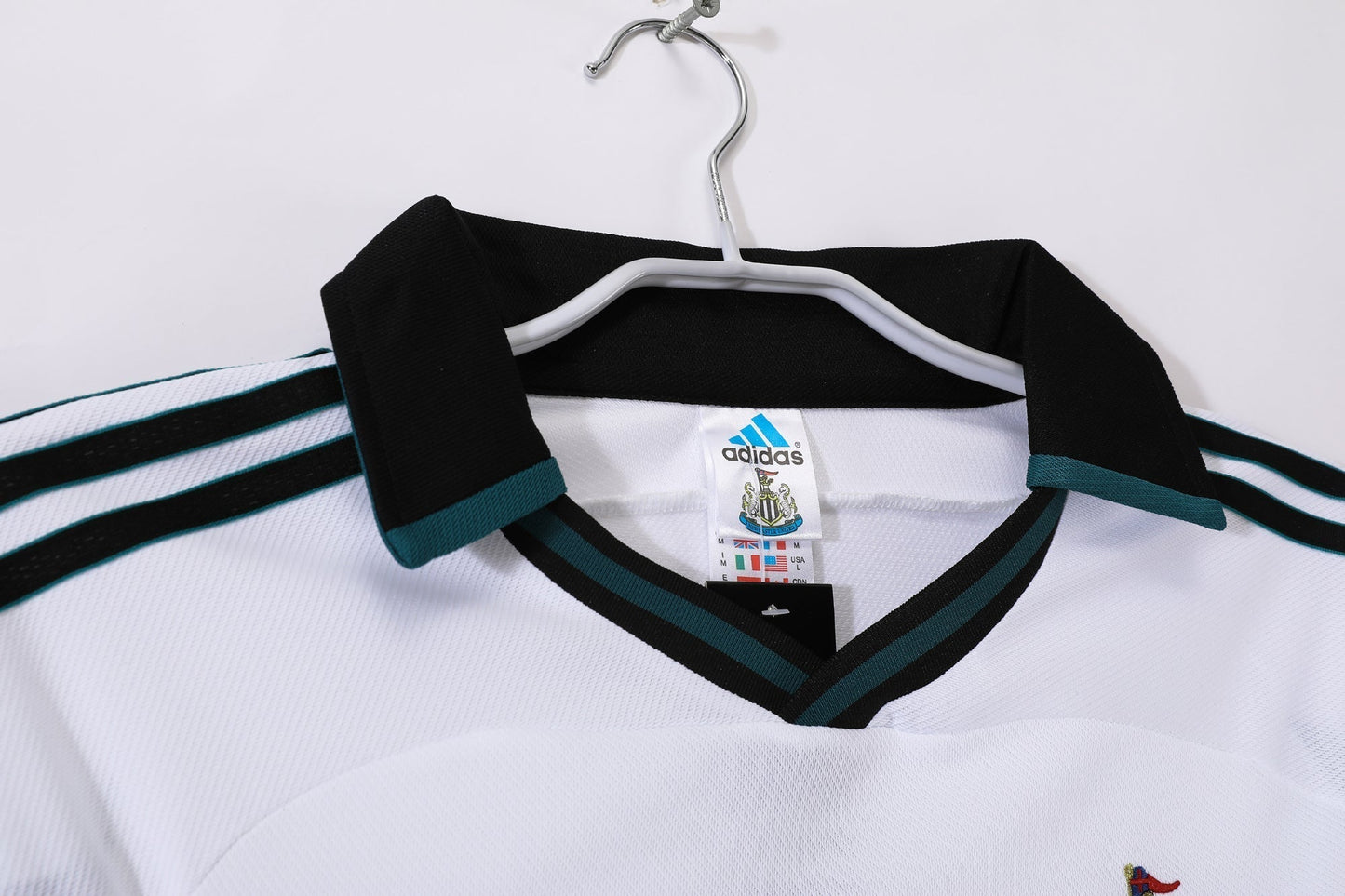 Newcastle 99/00 Away Retro Shirt