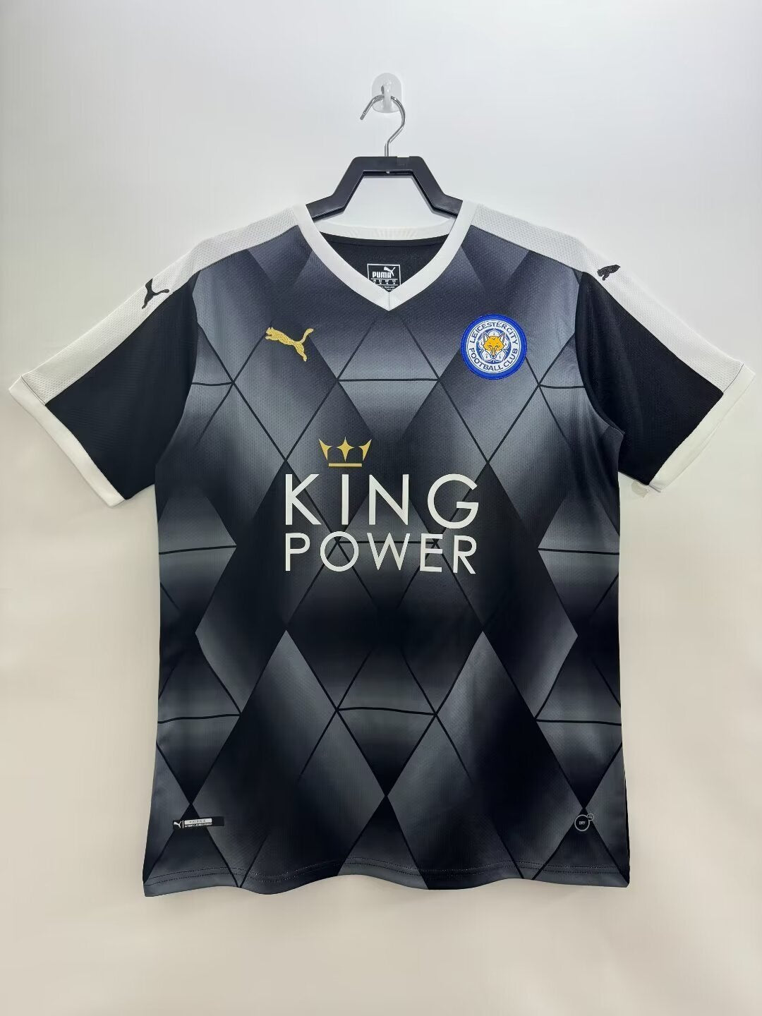 Leicester City 15/16 Away Retro Shirt