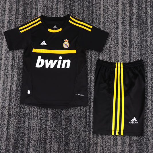 Real Madrid 11/12 Children's Away Retro Set Goalkeeper