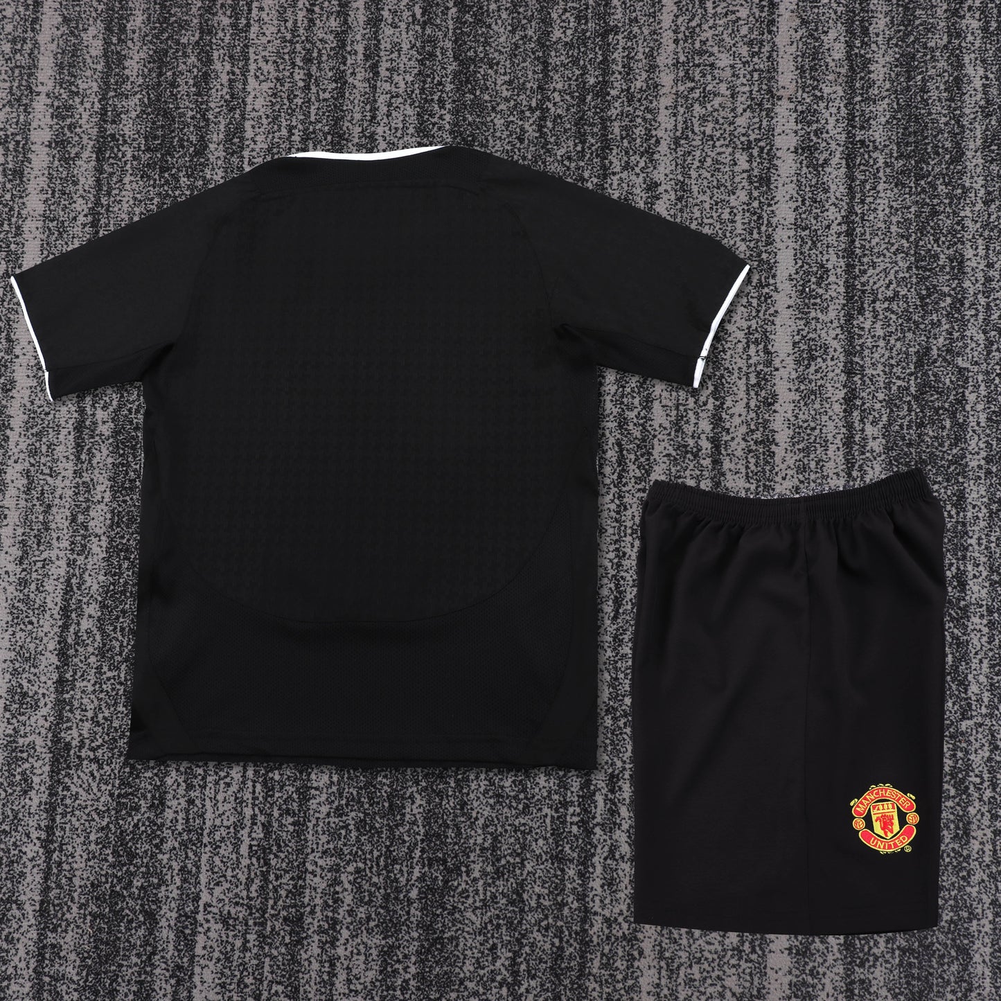 Manchester United 03/04 Children's Away Retro Set