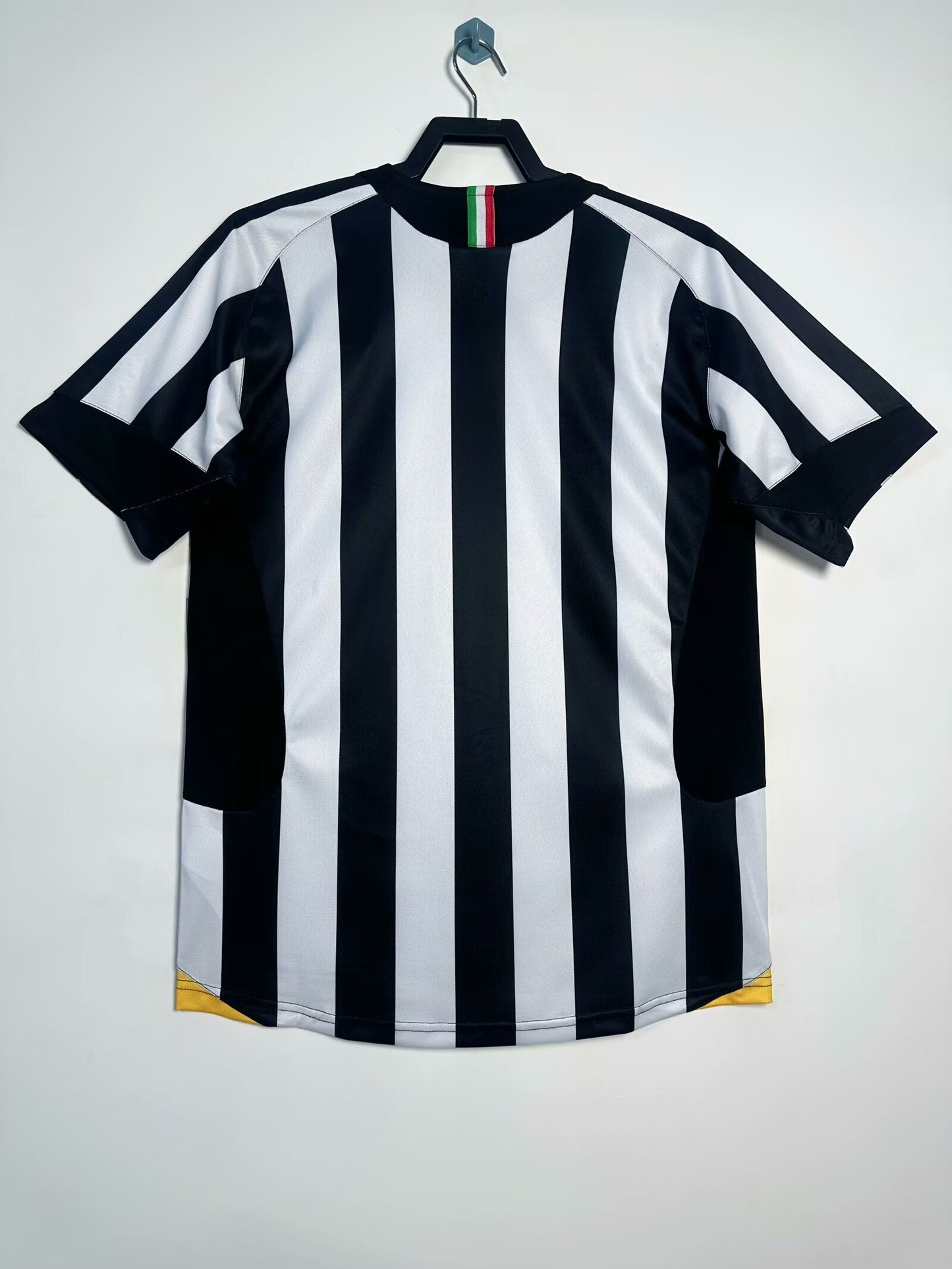 Juventus 05/06 Home Retro Shirt
