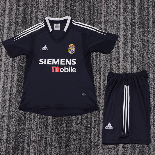 Real Madrid 04/05 Children's Away Retro Set