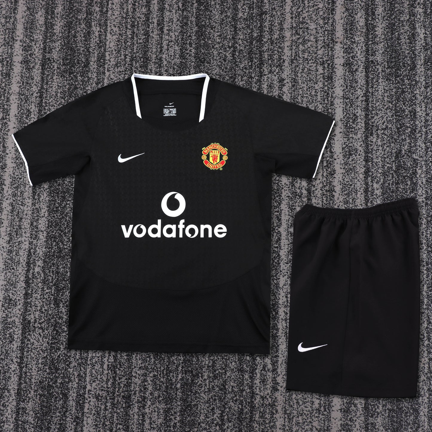 Manchester United 03/04 Children's Away Retro Set