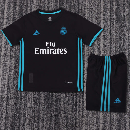 Real Madrid 17/18 Children's Away Retro Set