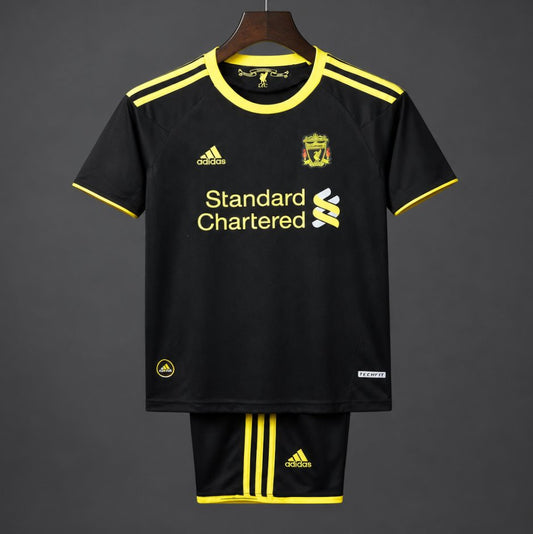 Liverpool 2010/11 Children's Home Retro Set