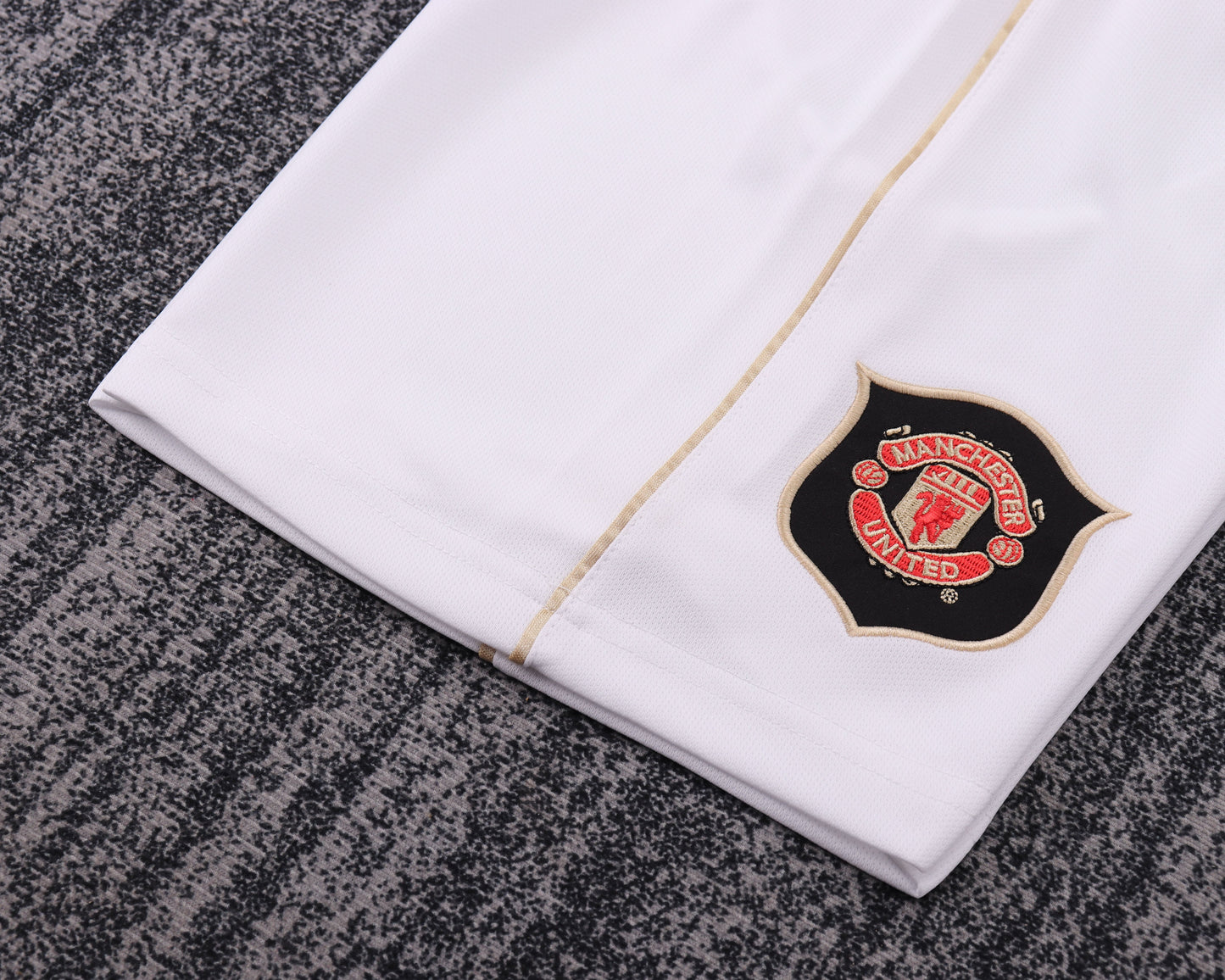 Manchester United 06/07 Children's Home Retro Set