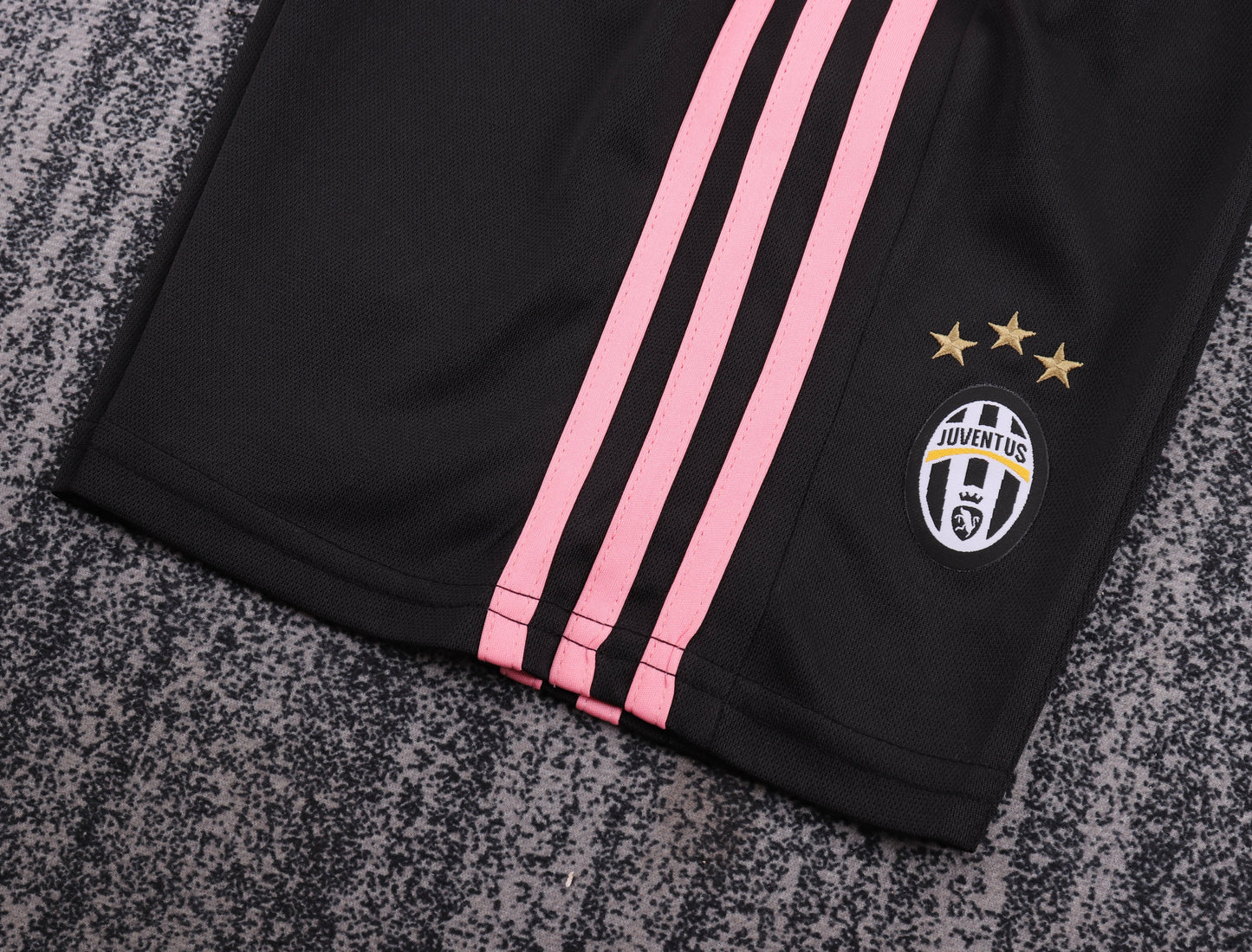Juventus 15/16 Children's Away Retro Set
