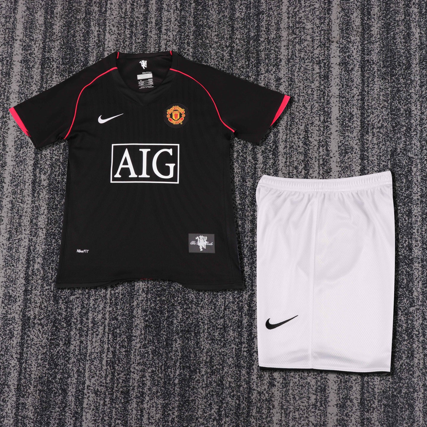 Manchester United 07/08 Children's Away Retro Set