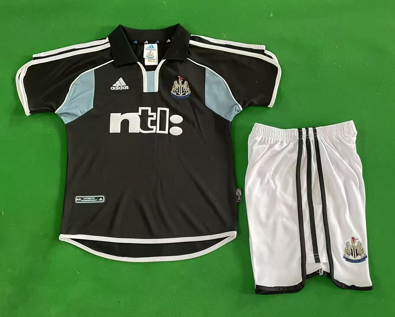 Newcastle 00/01 Children's Away Retro Set