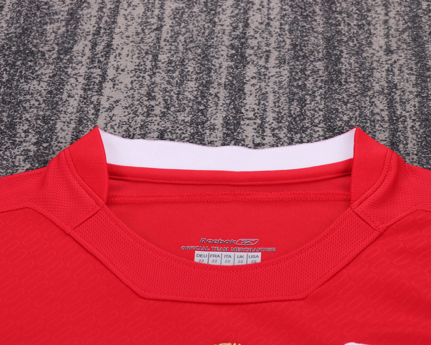 Liverpool 04/05 Children's UCL Home Retro Set