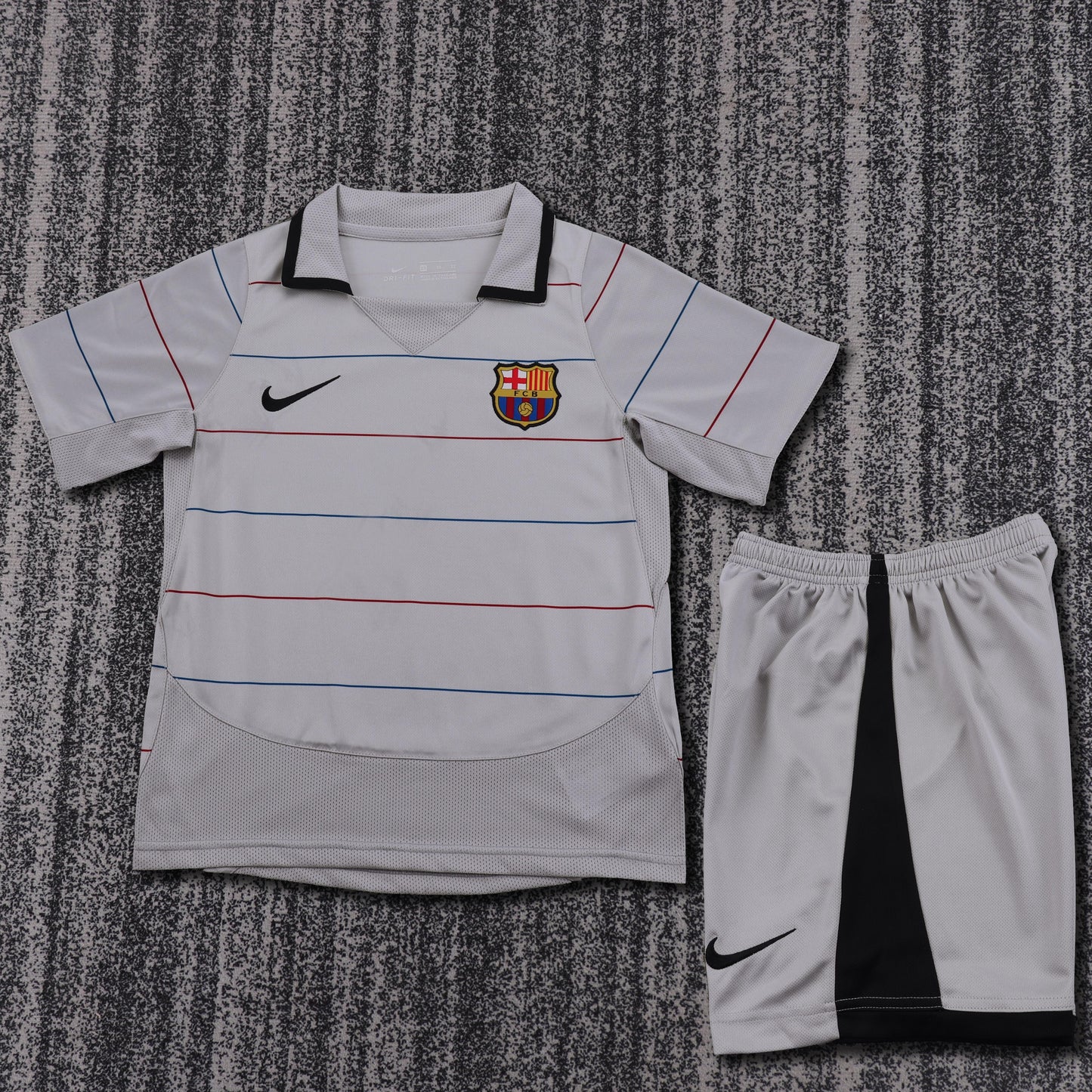 Barcelona 03/04 Children's Away Retro Set