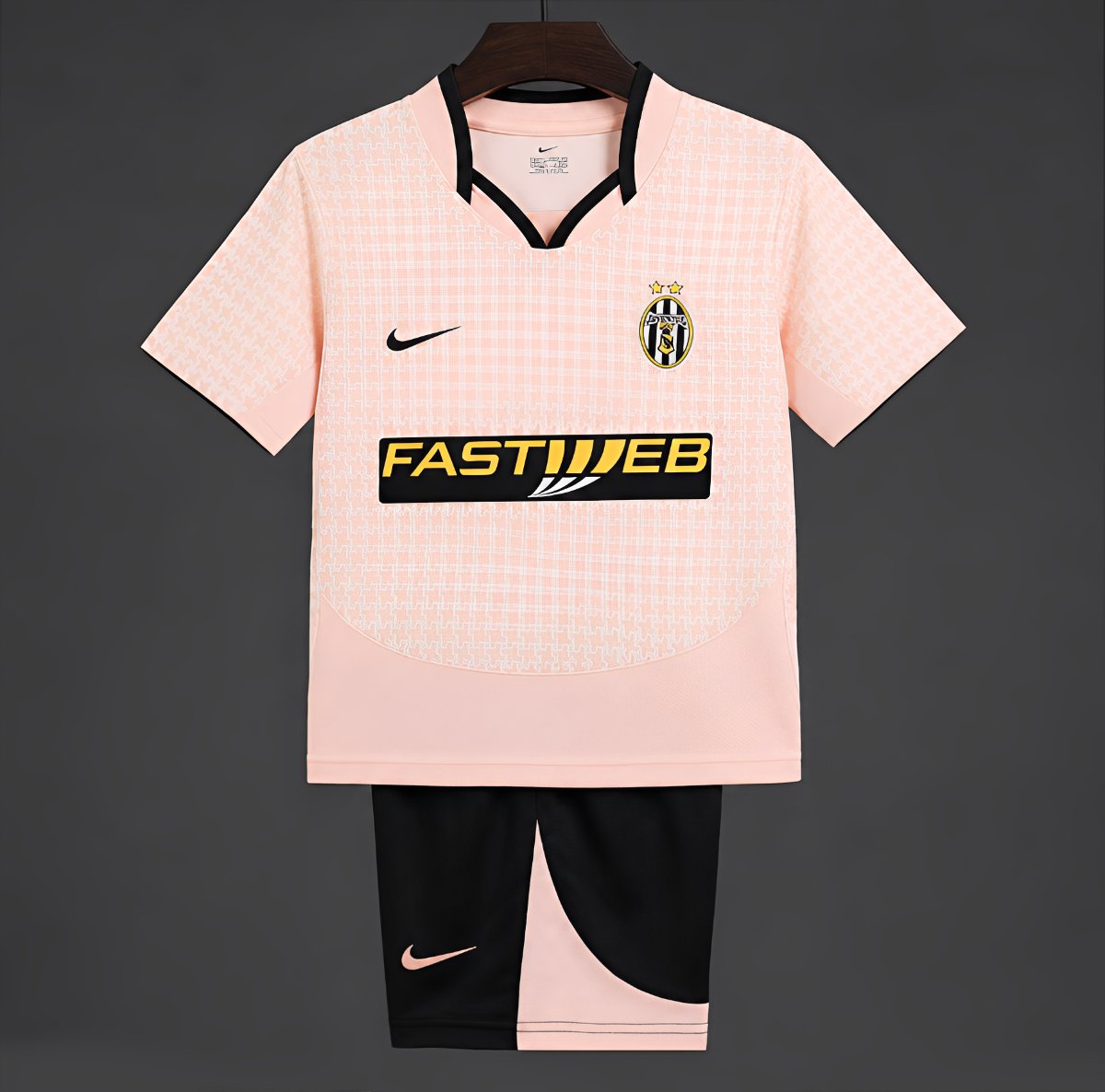 Juventus 2003/04 Children's Away Retro Set